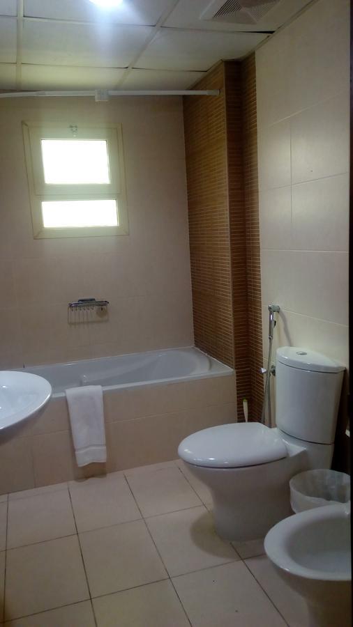 Ferienwohnung Zubara Plaza II Manama Exterior foto