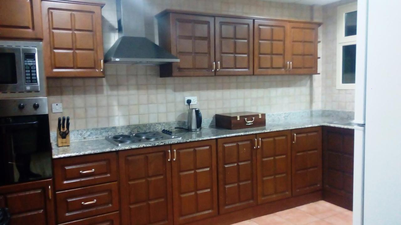 Ferienwohnung Zubara Plaza II Manama Exterior foto