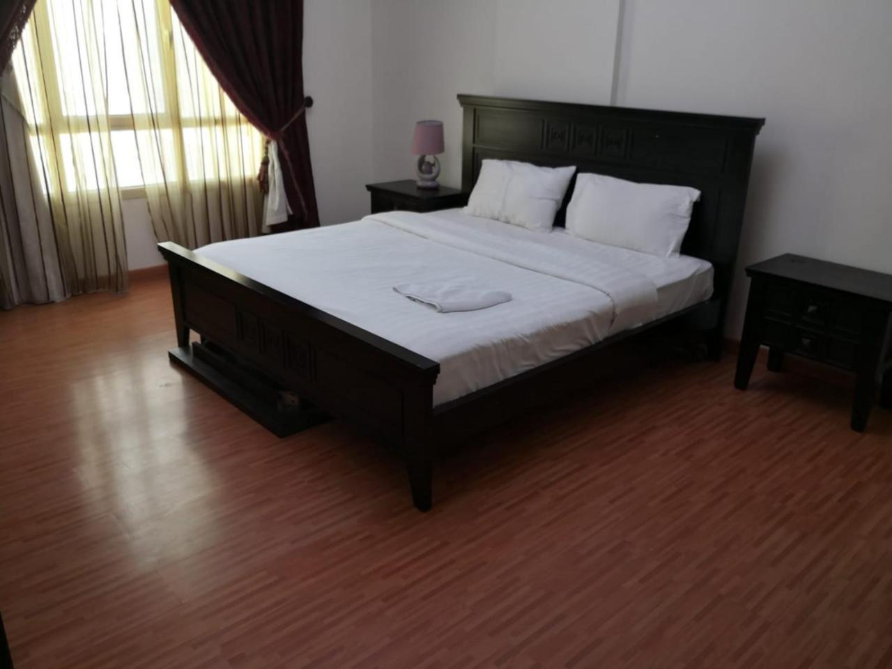 Ferienwohnung Zubara Plaza II Manama Exterior foto