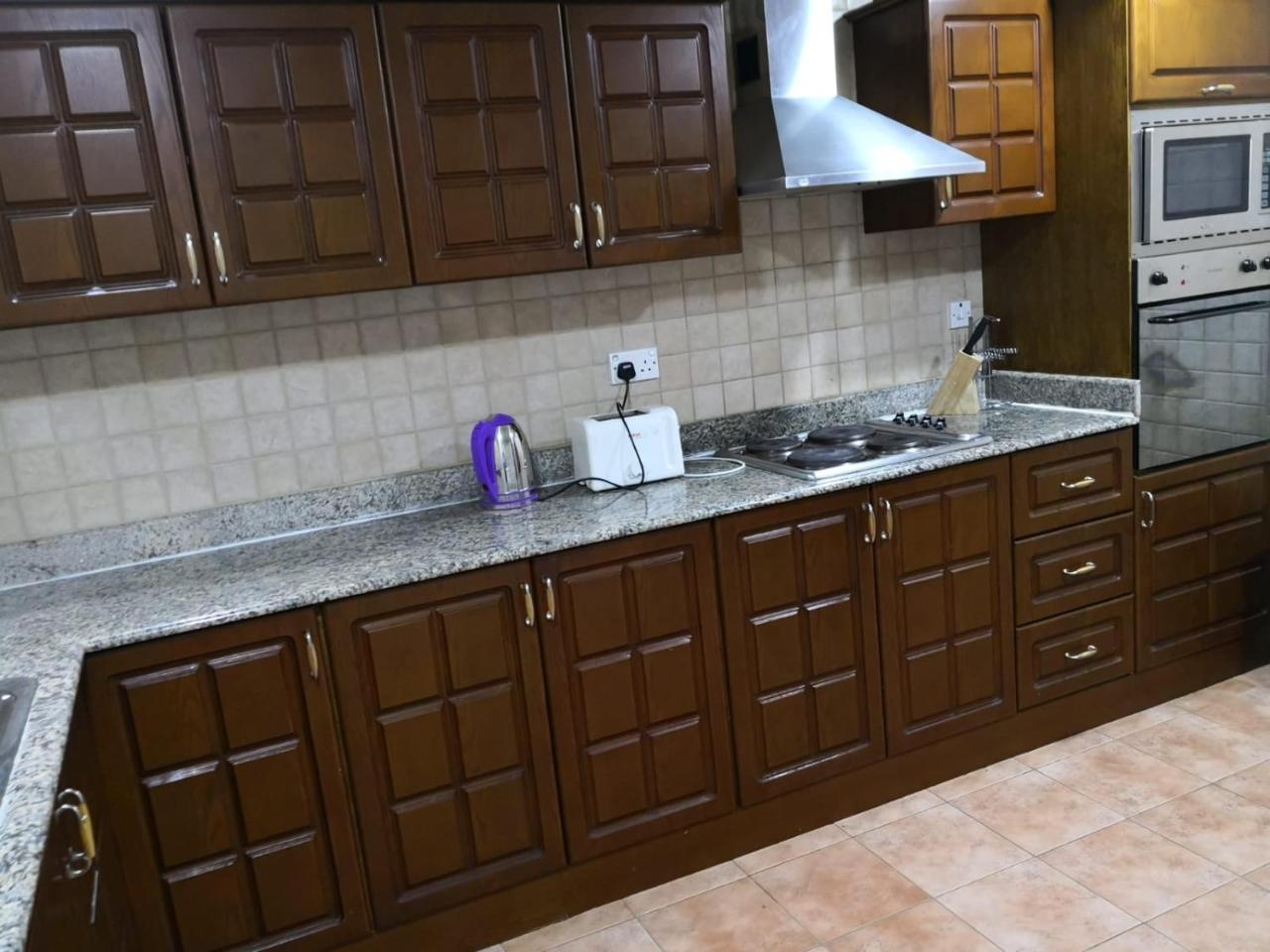Ferienwohnung Zubara Plaza II Manama Exterior foto
